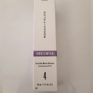 Rodan + and Fields Unblemish Invisible Matte Defense Broad Spectrum SPF 30 1oz